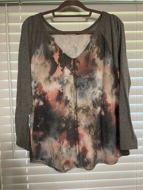 Womens Gray & Multicolor abstract Long Sleeve V-neck